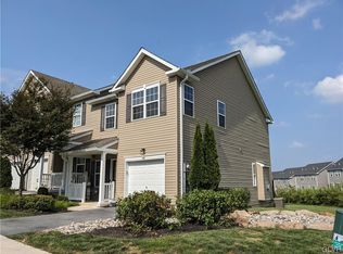 2277 Rising Hill Rd, Whitehall, PA 18052