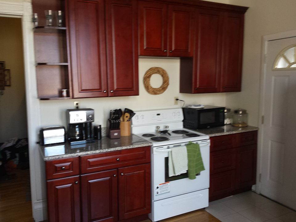 1st image of 1938 W Chicago Ave #1