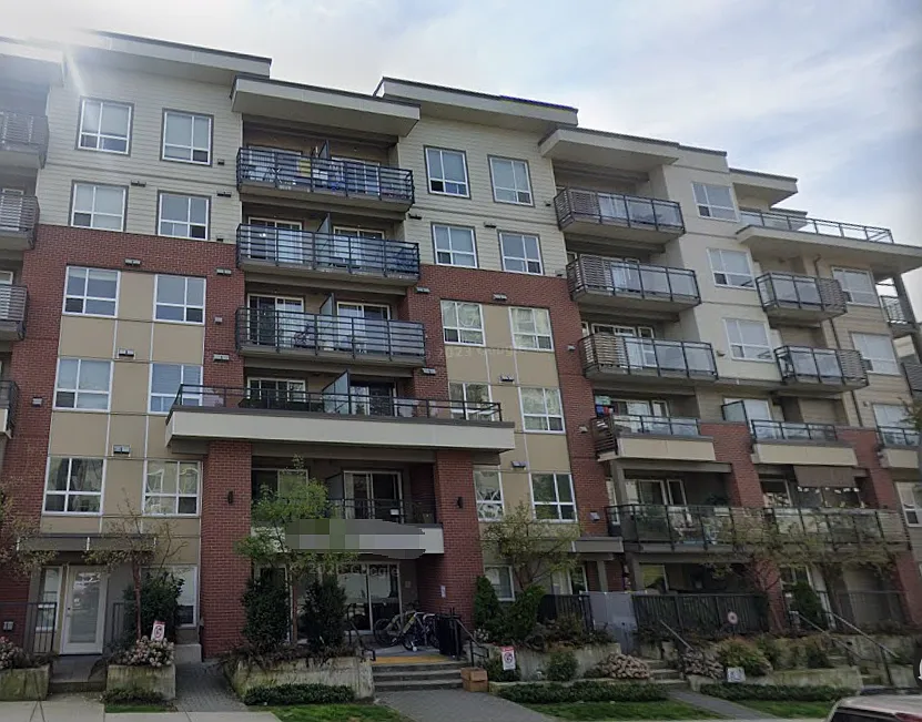 Agnes St, New Westminster — Photo 3