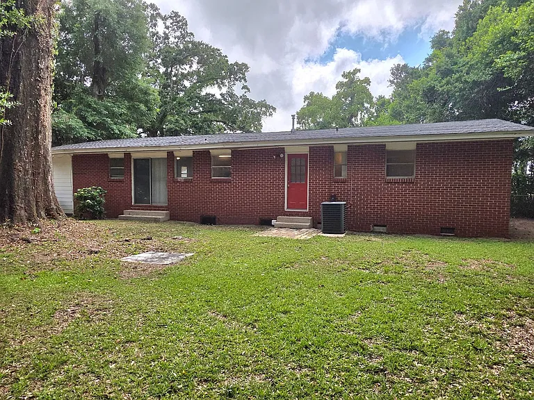 6016 Sewell St #A — Photo 16