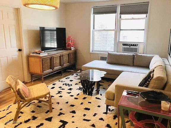 3rd image of 1916 Avenue K APT 1C