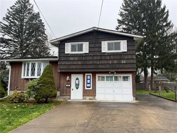 104 Ravenswood Dr, Liverpool, NY 13090