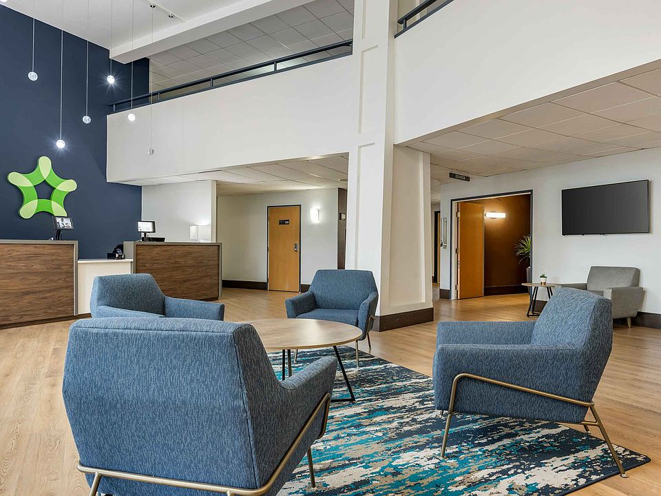Lobby and Guest Check-in