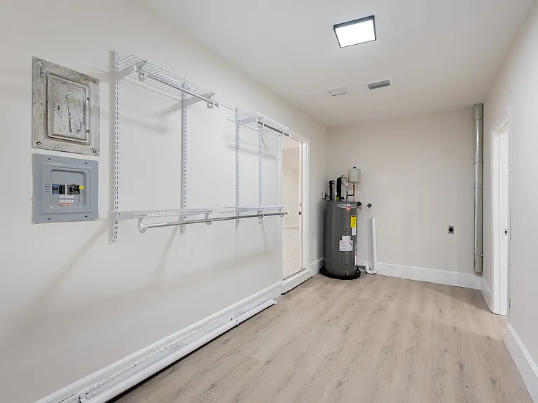 1650 Leach Cir — Photo 11