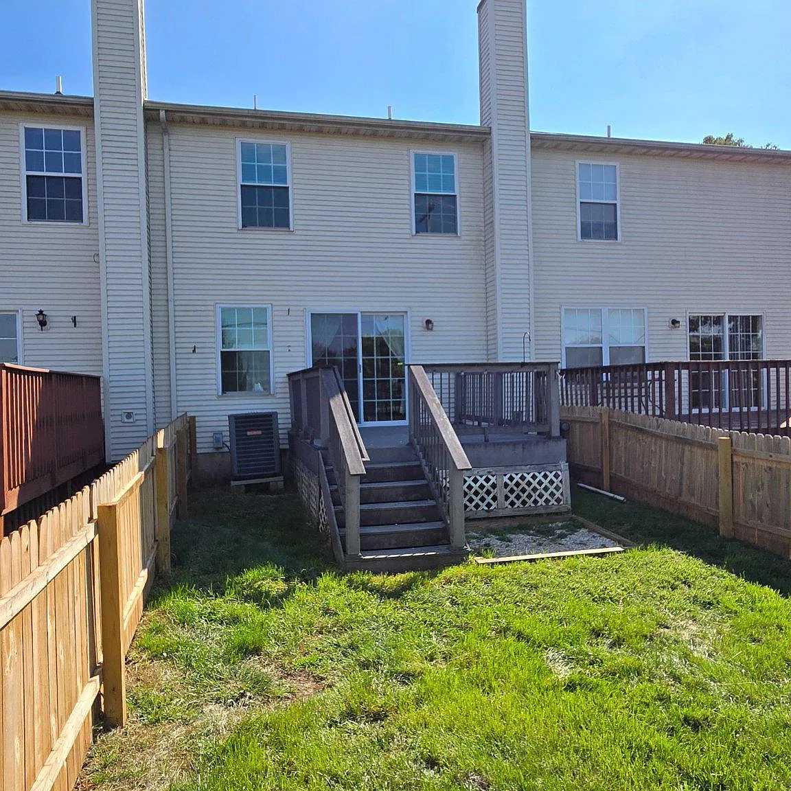 3 bed, 1.5 bath, 1520 sqft, $2,650 — Photo 4