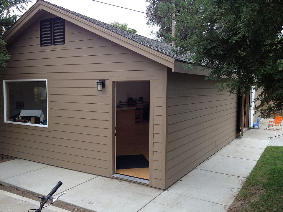 2nd image of 2424 Bellamy St