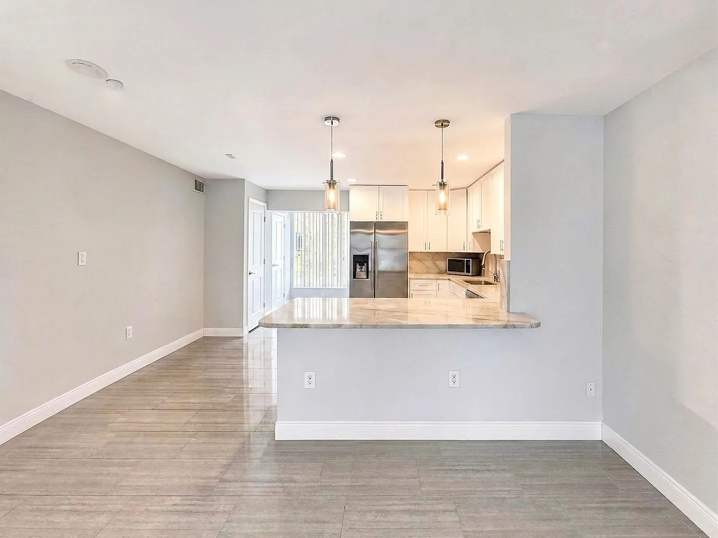 Remodeled First-Floor Condo Available Now in Naples — Photo 2