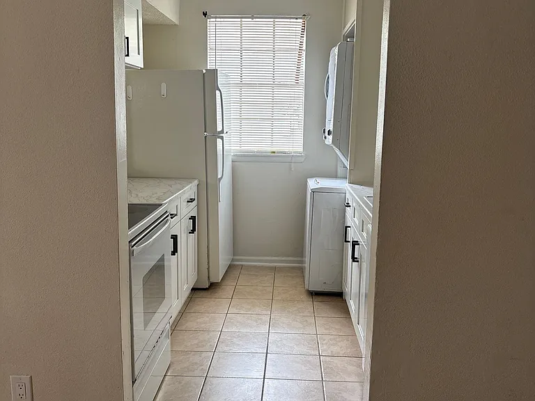 8352 Homeport Ct #1A — Photo 26