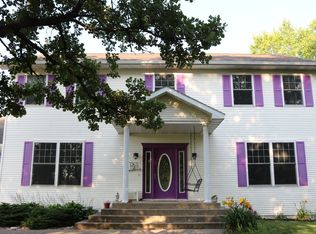 409 N Jackson Ave, Fredericksburg, IA 50630