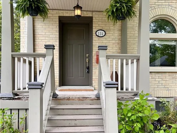 134 David St, Kitchener, ON N2G 1Y2