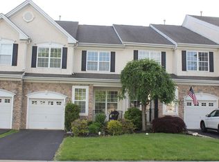 66 Brecknock Ct, Newtown, PA 18940
