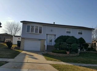 18800 Cedar Ave, Country Club Hills, IL