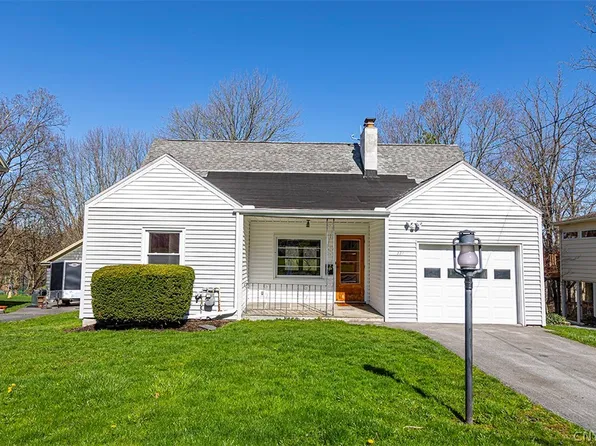 331 Brooklea Dr, Fayetteville, NY 13066