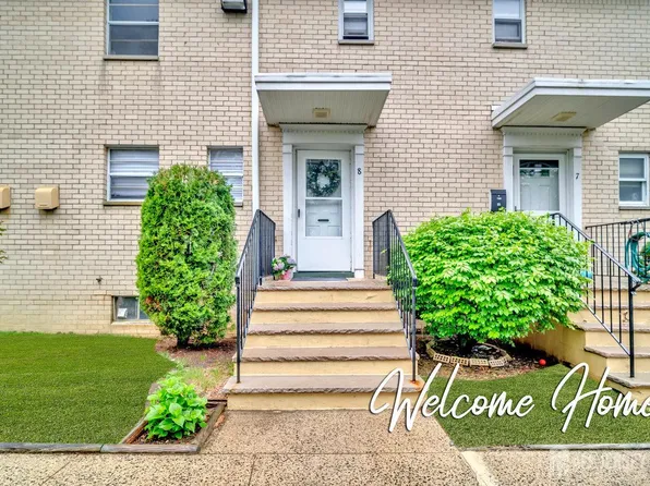 402 Cranbury Rd APT 8, East Brunswick, NJ 08816