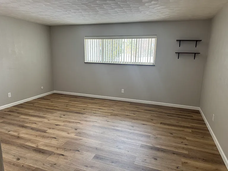 310 30th Avenue Ct #4 — Photo 3