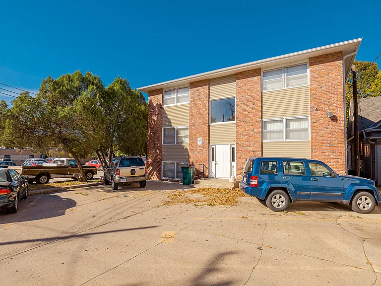 1341 E St #3 — Photo 16