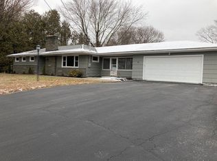 41 Everett Dr, Rochester, NY 14624