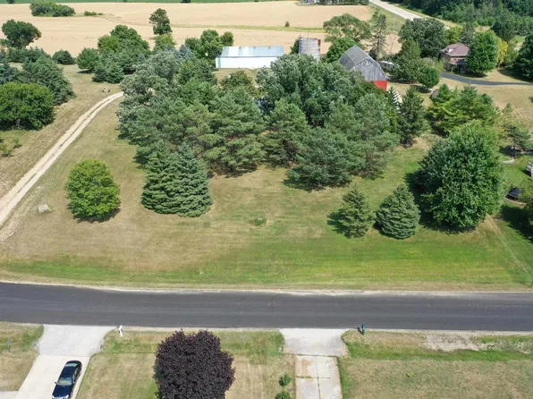 N734 HICKORY HILLS DRIVE, Oconomowoc, WI 53066