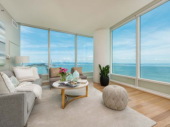 4th image of 425 1st St Unit 2702