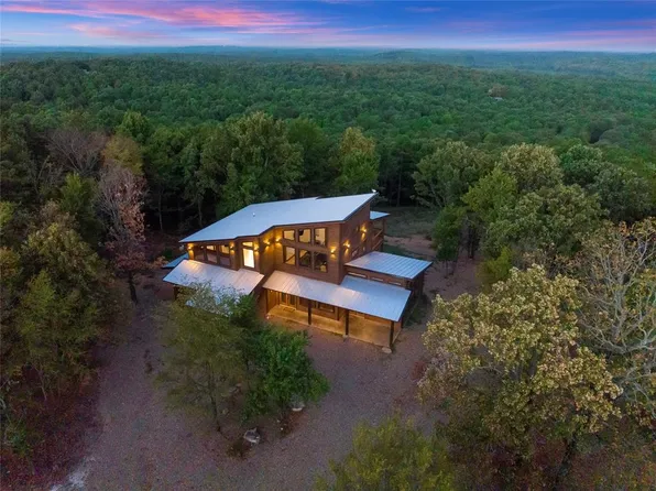 429 Woodland Bluff Trl, Broken Bow, OK 74728