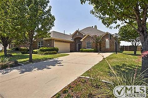 2nd image of 2513 Royal Birkdale Dr