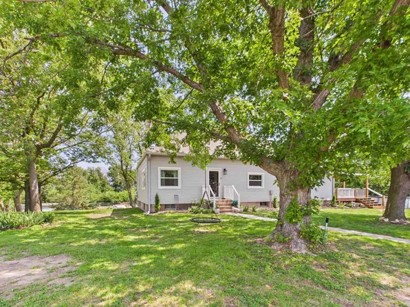 602 39th Rd, Minden, NE 68959