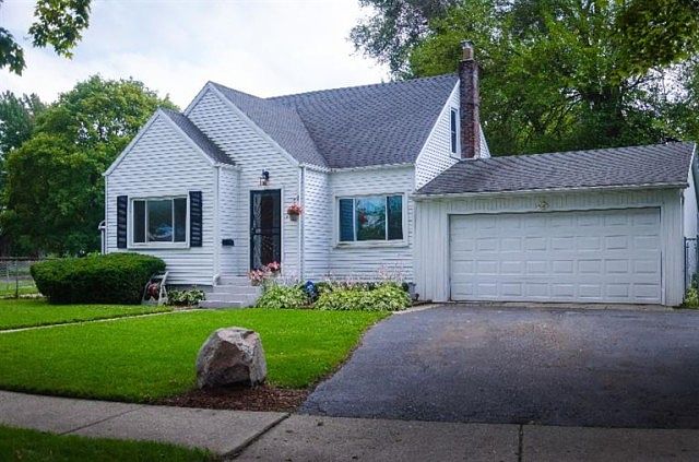 1st image of 447 Ainsworth Cir
