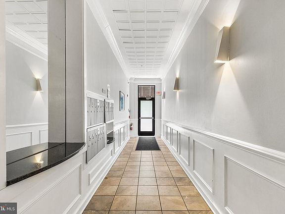 4th image of 926 N 3rd St #4C