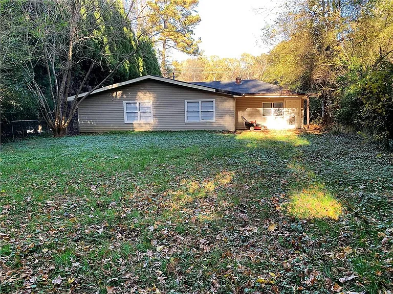 317 W Wieuca Rd NE — Photo 3