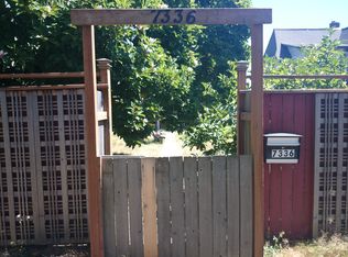 7336 35th Ave SW, Seattle, WA 98126