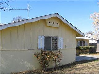 2nd image of 2663 Beachwood Dr