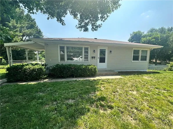 806 S 23rd St, Lexington, MO 64067