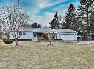 10N836 Maple St, Elgin, IL 60123