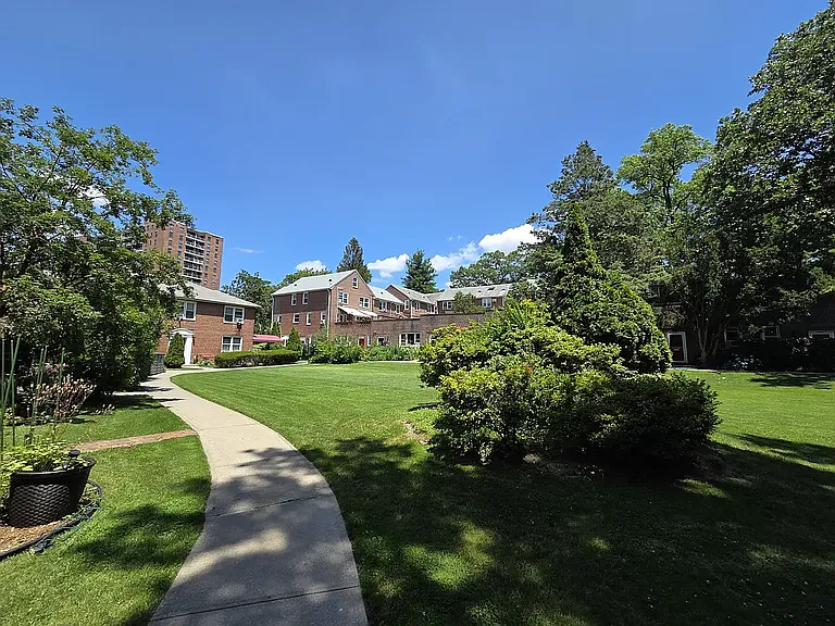 4601 Henry Hudson Pkwy #C5 — Photo 11