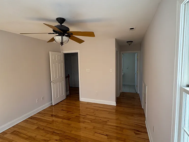 11238 Lake Shore Ct — Photo 12
