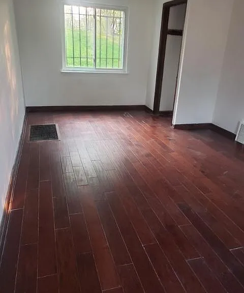 511 Haverhill St — Photo 2