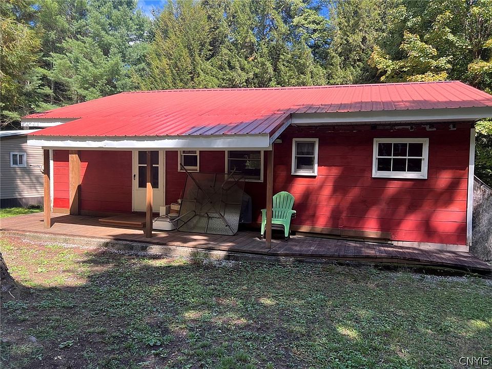 1st image of 4040 Tamarack Rd