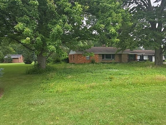 3rd image of 476 N Sandusky Rd
