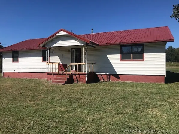 400 N 6th St, Quinton, OK 74561