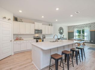 35 Hammock Cir, Freeport, FL 32439