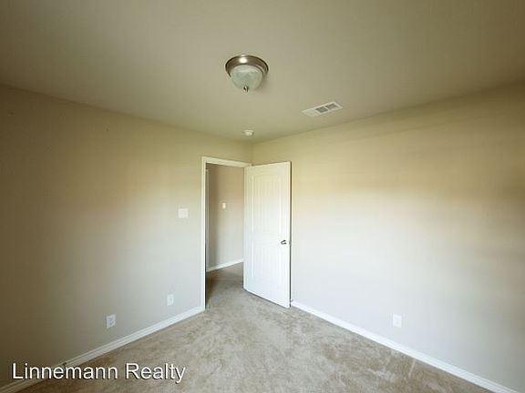 2nd image of 2904 Montague County Dr