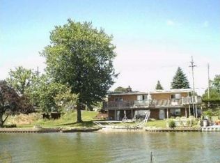 9470 Main St, Whitmore Lake, MI 48189