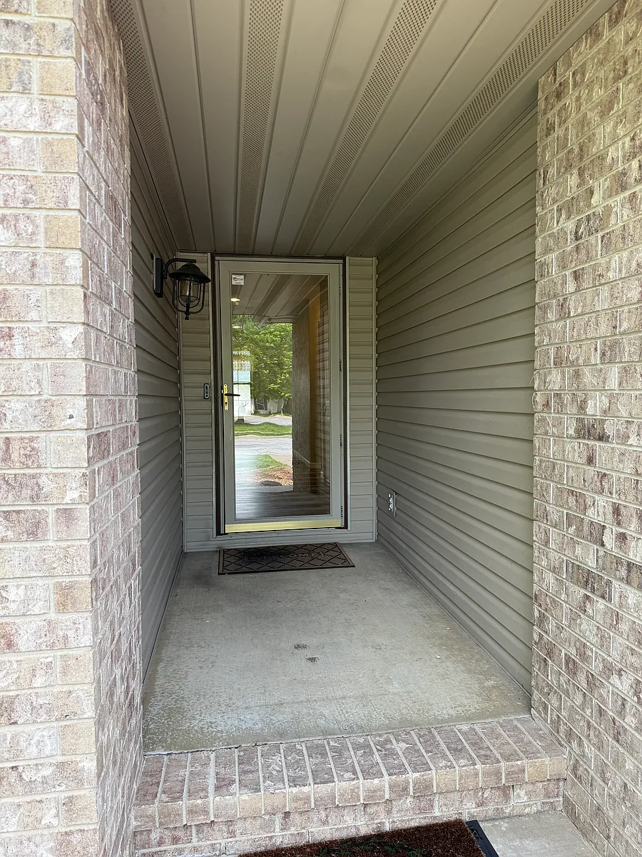 Building Photo - 936 W Turnberry Blvd