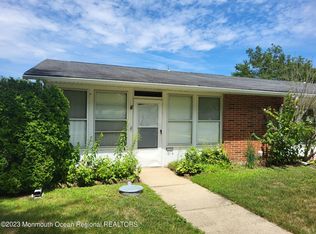 101A Edinburgh Ln, Lakewood, NJ 08701