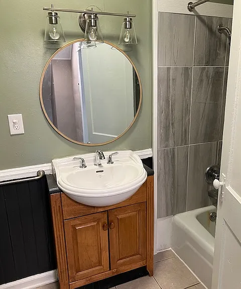 Tub and shower