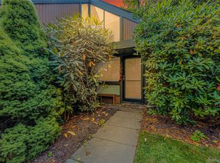 2 Tree Top Ln, Dobbs Ferry, NY 10522