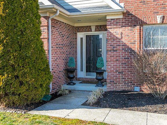 5th image of 2216 Dunhill Ln