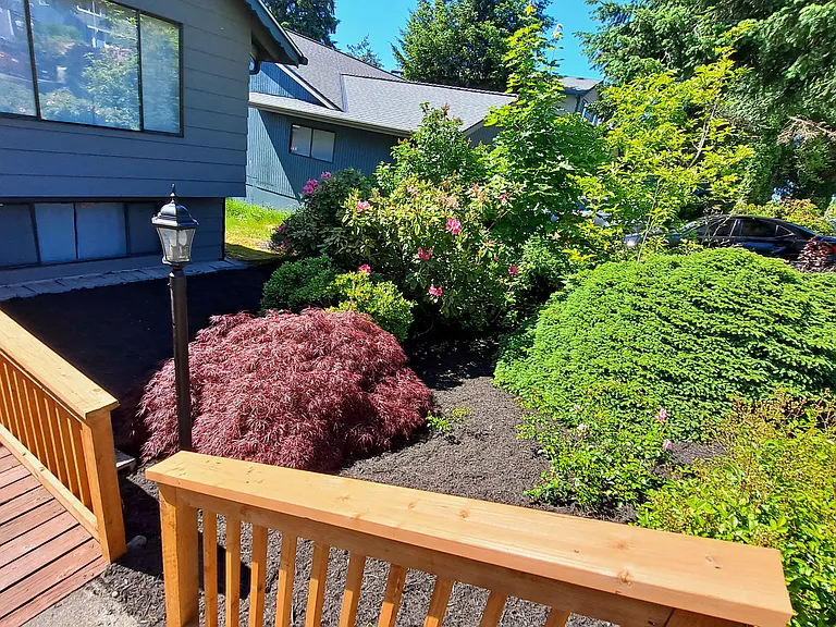 1316 S Woodlawn St — Photo 4