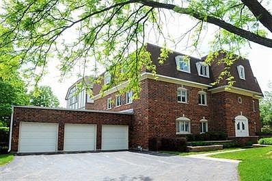 1st image of 750 Ballantrae Dr APT B