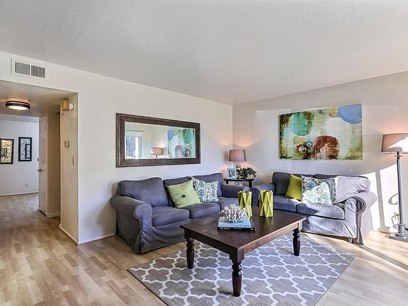 3rd image of 125 Connemara Way APT 17